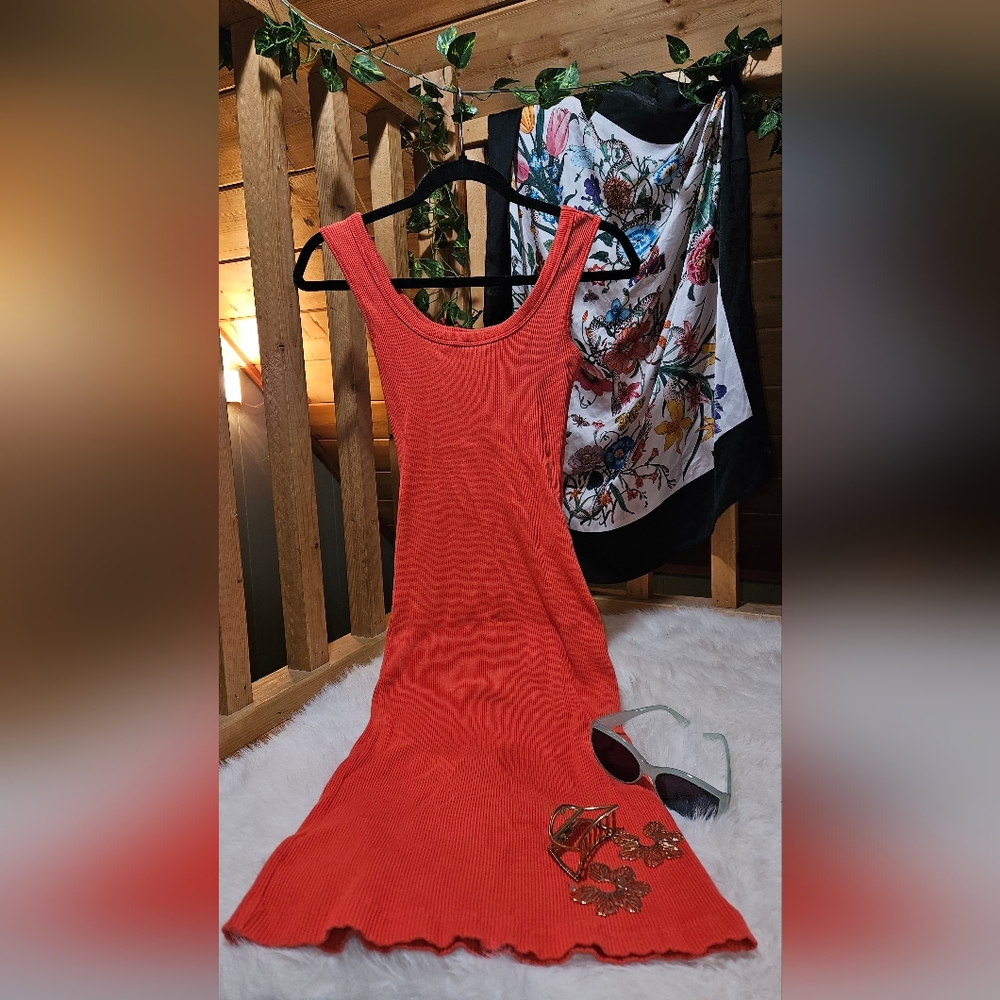 Elegant Orange Sleeveless Midi Dress